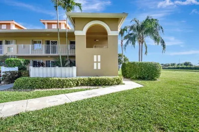 5876 Regal Glen Drive #209