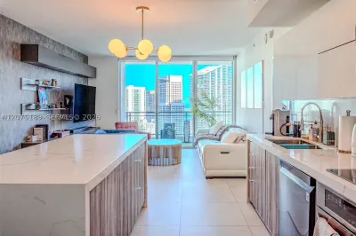 90 SW 3RD STREET #3703-1 1