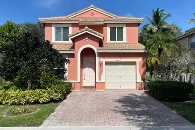 4857 Victoria Circle 1