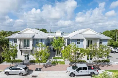 20 NW 6th Avenue 1