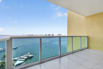 2650 Lake Shore Drive #1005 1