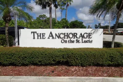 2516 SE Anchorage Cove SE #A-3 1