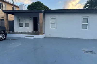 4783 NW Flagler Ter 1