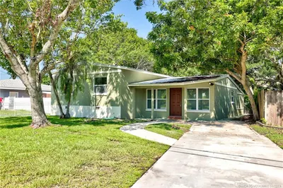 1905 Sunrise Boulevard 1