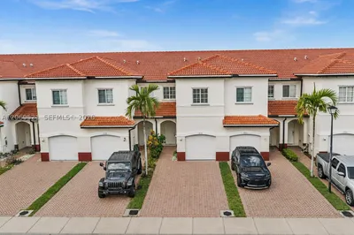 3530 NW 29th Ct 1