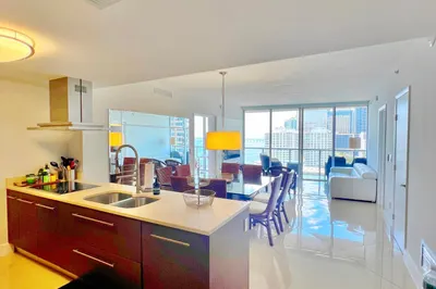 495 Brickell Avenue #1605 1