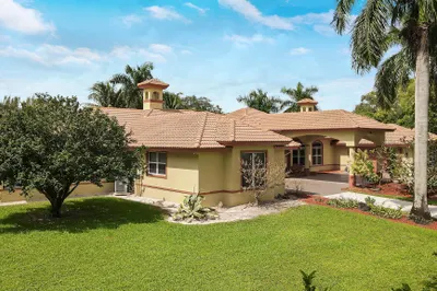 985 Whippoorwill Isle S 1