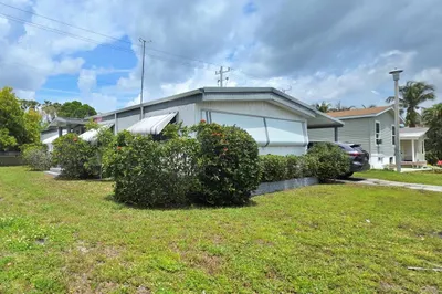 471 NW 135th Way 1