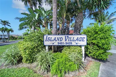 9401 S Ocean Drive #4A 1