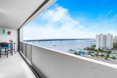 5600 N Flagler Drive #2004 1