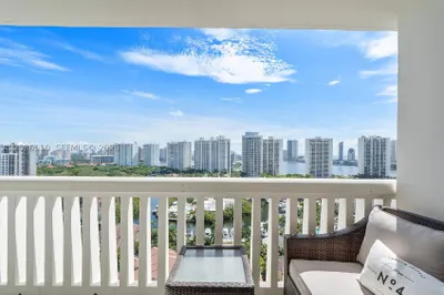 1000 W Island Blvd #2307 1