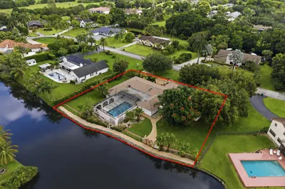 11600 SW 21st Court 1