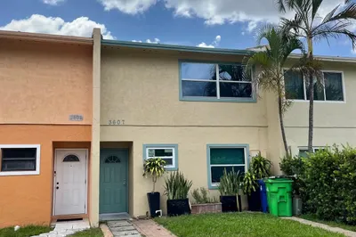 3607 NW 91st Avenue #3607 1