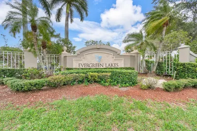 5011 Wiles Road #Unit 303 1