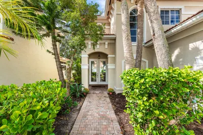 8728 S San Andros 1