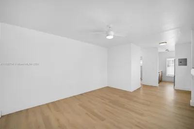 1044 Pennsylvania Ave #17 1