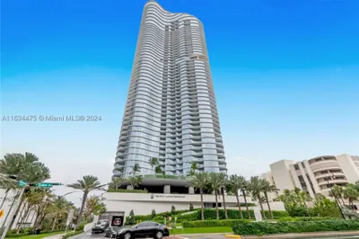 15701 Collins Ave #3605 1