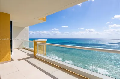17875 Collins Ave #1906 1