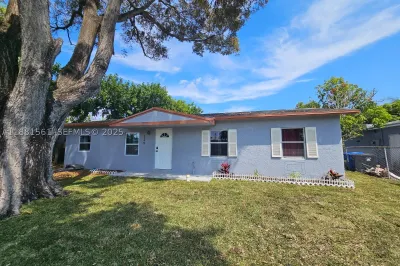 325 SW 80th Ter 1