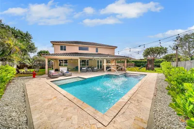 2132 NW 15th Ter 1