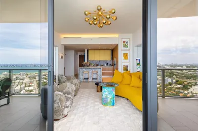 501 West Ave #3404 1