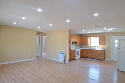 308 SE 8th Drive 1