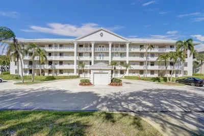 6193 Balboa Circle #201 1