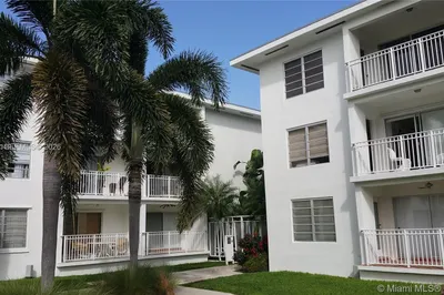 1631 NE 114th St #305 1