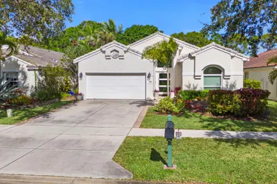 7024 SE Twin Oaks Circle 1