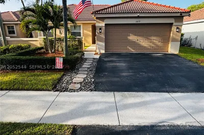 1879 Andromeda Ln 1
