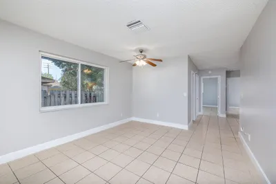 917 SE Nassau Avenue 1