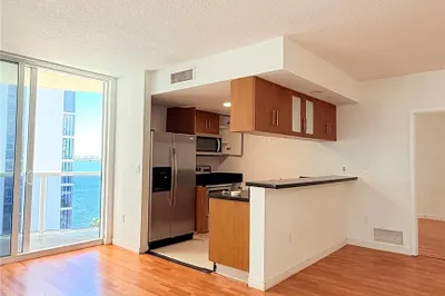 601 NE 23rd Street #902 1
