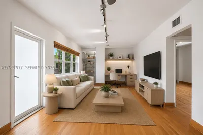 1100 Venetian Way #2B 1