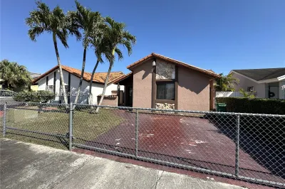 3853 SW 133rd Pl 1