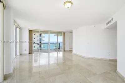 18671 Collins Ave #2304 1
