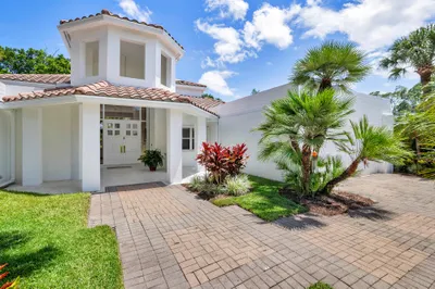 1084 Seagull Park Road S 1