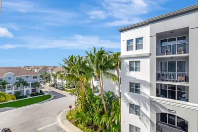 1660 Renaissance Commons Boulevard #2521