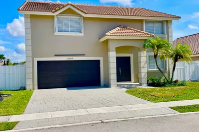12149 NW 34th Street 1
