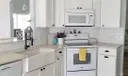 6066 Drake Street Photo