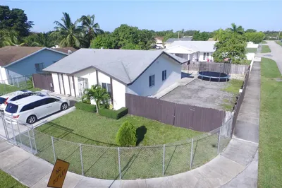 16912 SW 100th Pl 1