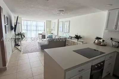 200 Leslie Dr #427 1