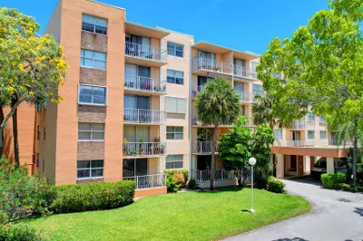 480 Executive Center Drive #2c 1