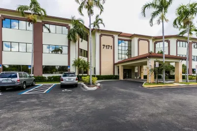 7171 N University Dr #100 1
