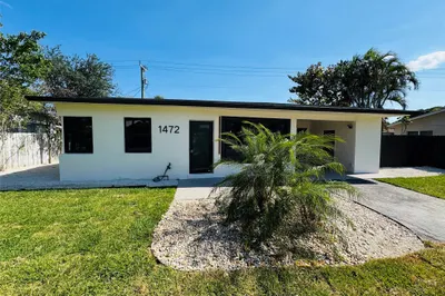 1472 NE 30th Ct 1