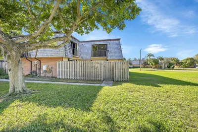 128 Lake Arbor Drive 1