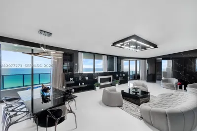 18555 Collins Ave #1605 1