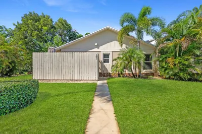 191 SE 1st Circle 1