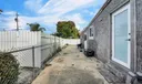 881 West Dr Photo