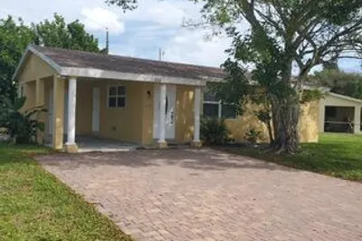 516 NW 8th Court 1