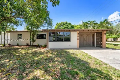 450 NW 140th St 1